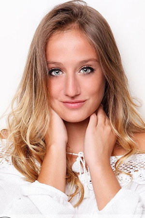 Bruna Griphao profil kép