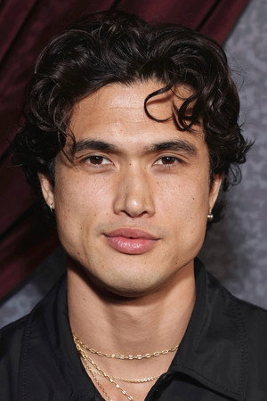 Charles Melton profil kép