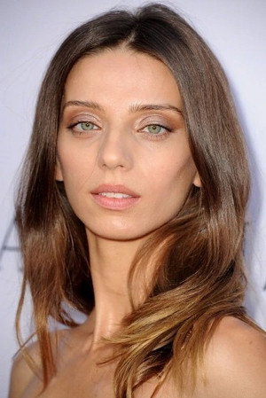 Angela Sarafyan profil kép