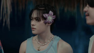 ที่สามของเธอ kép