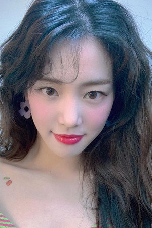 이유비 profil kép