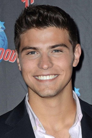 Luke Bilyk profil kép