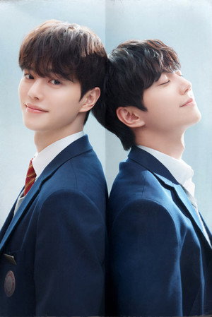 포핸즈 poszter