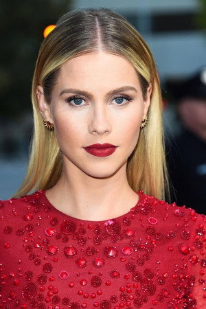 Claire Holt profil kép