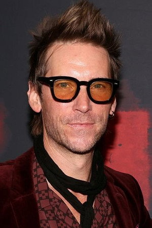Troy Baker profil kép