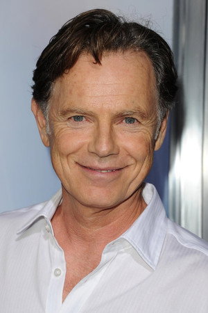 Bruce Greenwood profil kép
