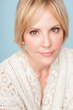 Emma Caulfield profil kép