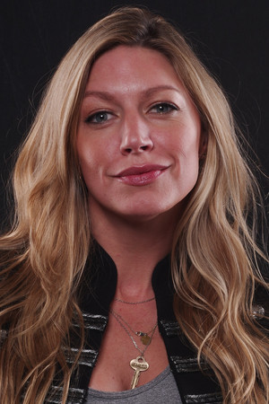 Jes Macallan profil kép