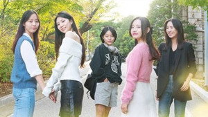 오후 두 시의 캠퍼스 kép