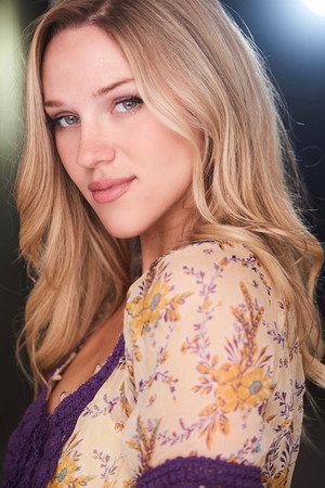 Elizabeth Posey profil kép