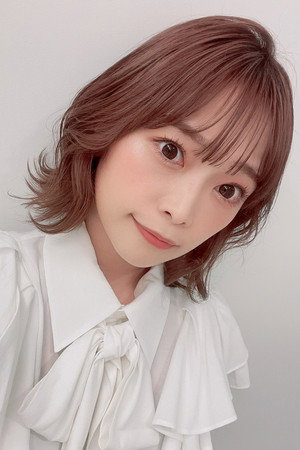 小山百代 profil kép