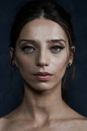 Angela Sarafyan profil kép