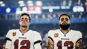 Raise the Flags: 50 Years of Buccaneers Football kép