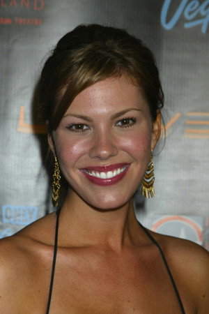 Nikki Cox profil kép