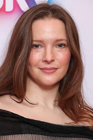 Morfydd Clark profil kép