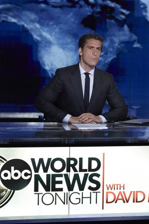 World News Tonight with David Muir poszter