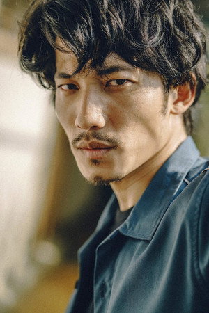 Liên Bỉnh Phát profil kép