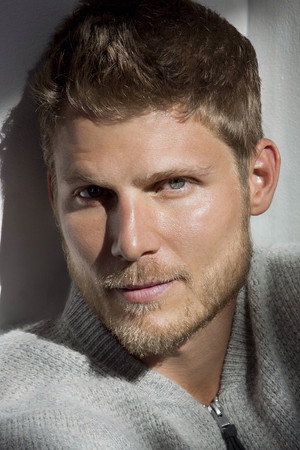 Travis Van Winkle profil kép
