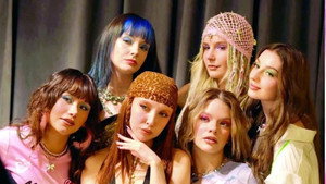 M6NIFESTGIRLS kép