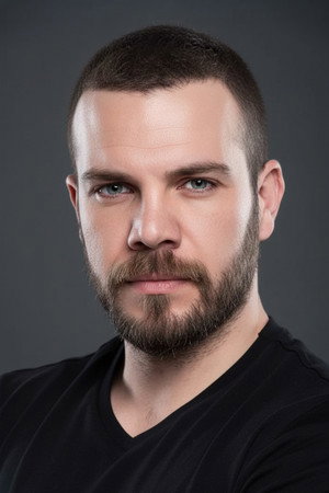 Tolga Karel profil kép