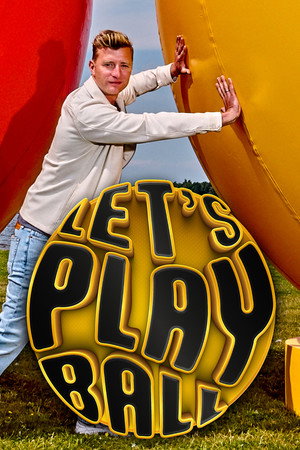 Let's Play Ball poszter