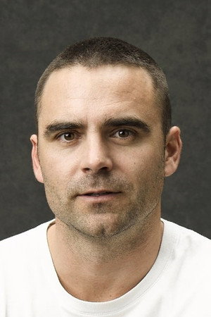 Dustin Clare profil kép