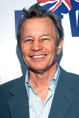 Michael York profil kép