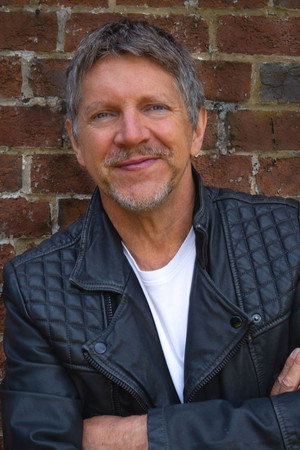 Neil Buchanan profil kép