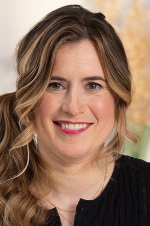 Helen Dealtry