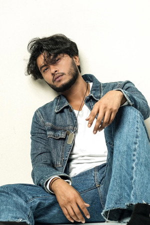 Arosh Khan profil kép