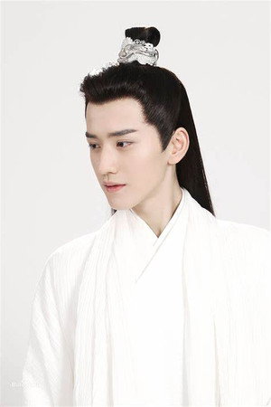 王弘毅 profil kép