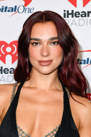 Dua Lipa profil kép