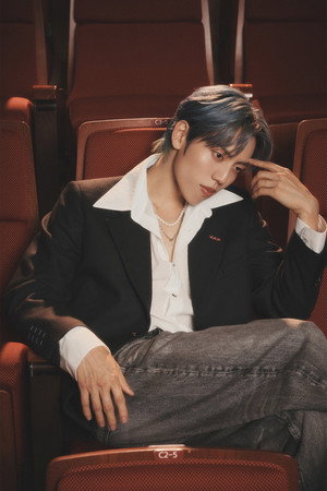 장동우 profil kép
