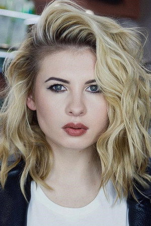 Анна Цуканова-Котт profil kép