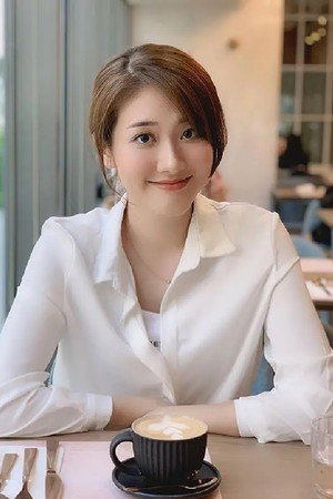 鄧佩儀 profil kép