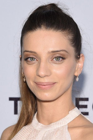 Angela Sarafyan profil kép