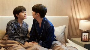 ดื้อเฮียก็หาว่าซน kép