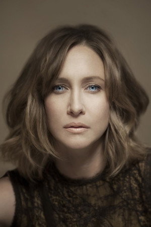 Vera Farmiga profil kép