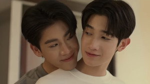 ต้นส้มอยู่บ้านเขา แต่ผลส้มหล่นมาบ้านเราตลอดเลย kép