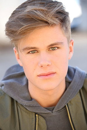 Owen Patrick Joyner profil kép