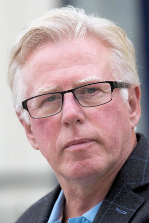 Phil Davis profil kép