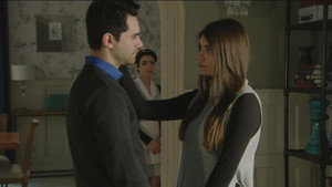 Los ricos no piden permiso 1. évad Ep.144 144. epizód