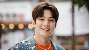 성스러운 아이돌 kép