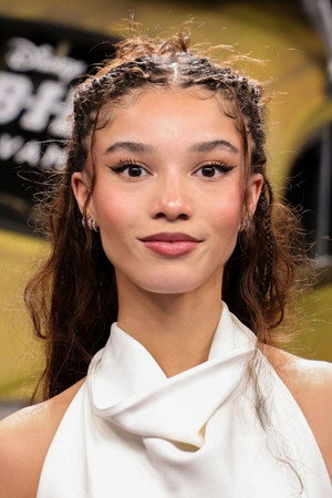 Malia Baker profil kép