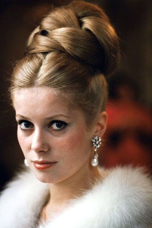 Catherine Deneuve profil kép