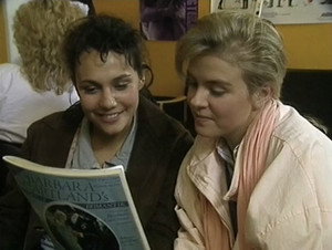 Alle elsker Debbie 1. évad Ep.1 1. epizód