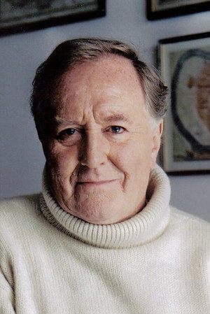 Robert Hardy profil kép