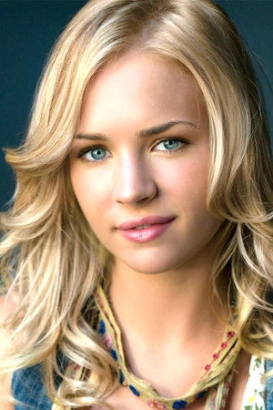 Britt Robertson profil kép