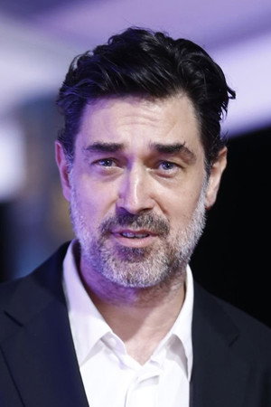 Burak Hakkı profil kép