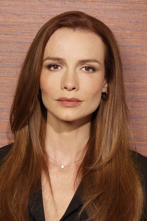 Saffron Burrows profil kép